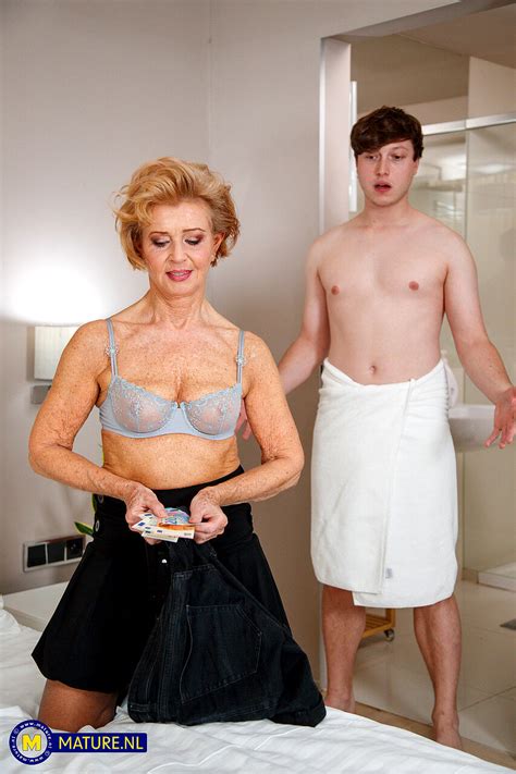 Maturenl Lenny Yankee Romana Aej Granny Xxxpictur Xxx Porn Pics