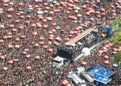 Carnaval 2024 bate recorde de público e movimenta R 5 bilhões na