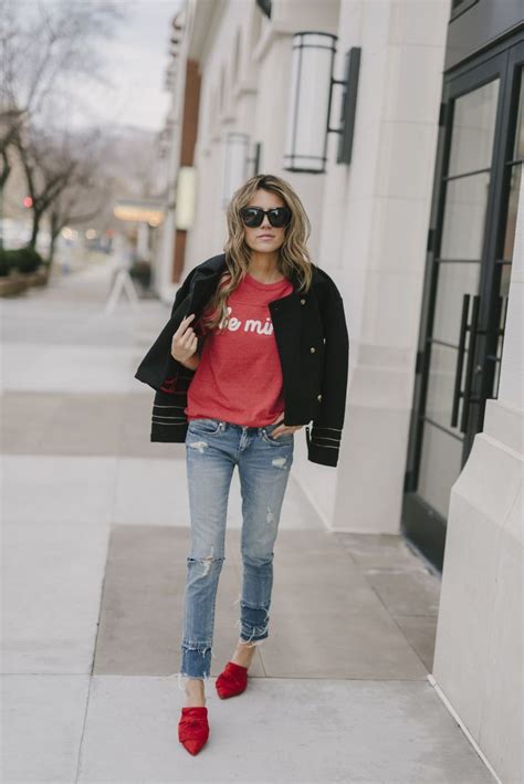 7 Casual Valentine S Day Outfits Hello Fashion Hello Fashion Distressed Jeans Outfit Cute