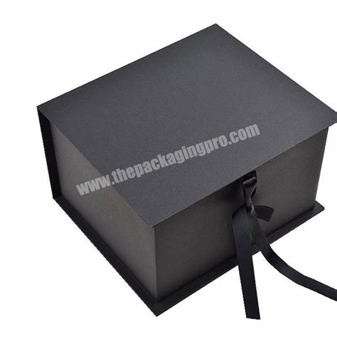Custom Design White Magnetic Women Lingerie Foam Paper Boxes Bra Gift Box Underwear Packaging