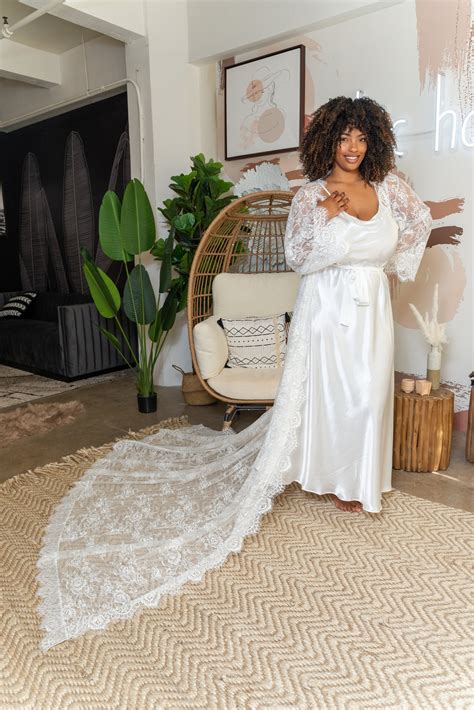 Long And Short Lace Robe Bridal Lace Robe With Scallop Train Etsy