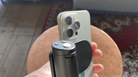 Leica LUX Grip: MagSafe-Kameragriff ab sofort erhältlich