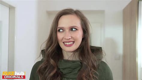 Fakehub Babe Catfished On Tinder Date But Hes Got A Huge Cock To Creampie Her See Inside