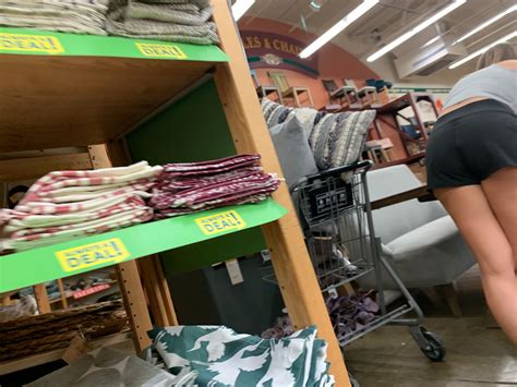 Hot Milf In Hot Black Shorts Shopping Short Shorts Volleyball Forum