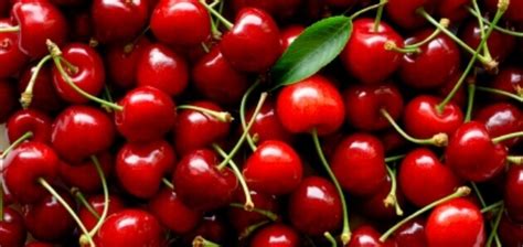 How to Select and Store Fresh Cherries | StillTasty.com - Your Ultimate ...