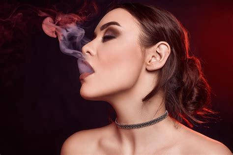 Premium Photo Glamour Seductive Gorgeous Brunette Woman Smoking Electronic Cigarette