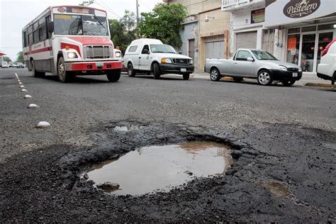 El Heraldo De Xalapa Con Baches Más Del 35 De Calles En Veracruz Puerto