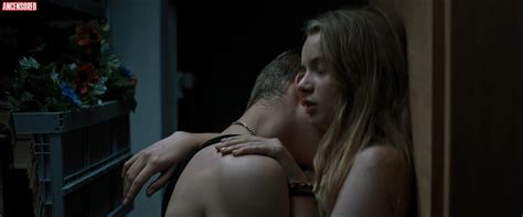 Naked Luna Wedler In Blue My Mind