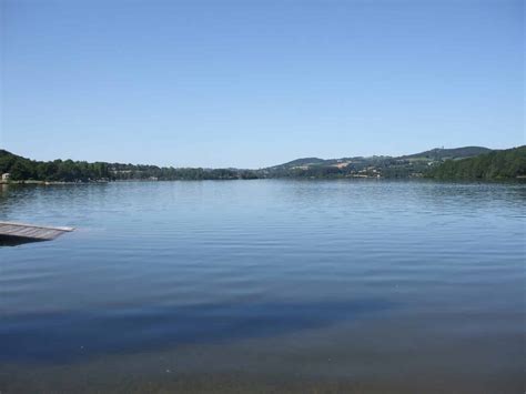 Idée de sortie en Aveyron : une journée d'activités autour d'un lac