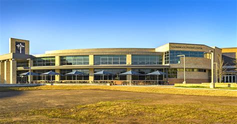 Episcopal High School Student Center Studio Red Architects