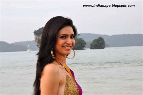 Karishma Tanna Hot Bikini Pics IndianapeBlog