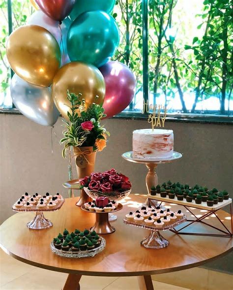 Festinhas De Aniversário - Colorful Birthday Table Decorations | Mesa para aniversário adulto ...