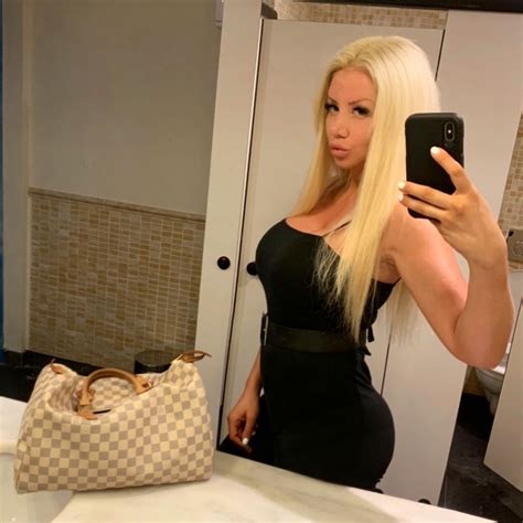 Instagram Missjessicawilde Nude Photo 8