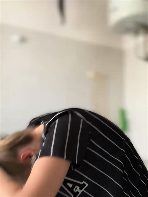 Sexy Blonde Annie 2024 05 09 100642