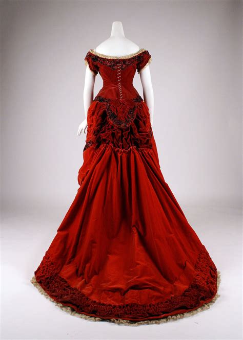 Ball gown | British | The Met | Historical dresses, Vintage gowns