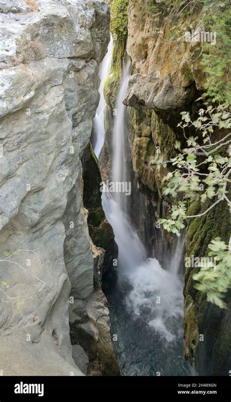Wasserfall Kourtaliotiko Schlucht Kreta Griechenland Stock Photo Alamy