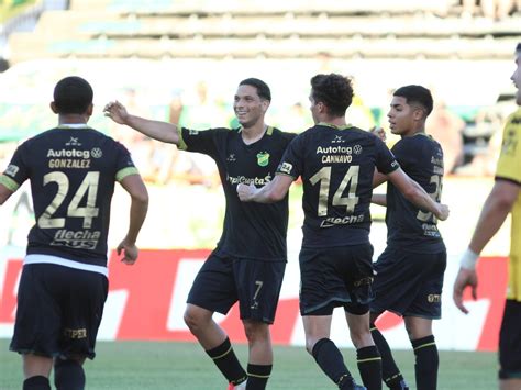 Defensa y Justicia aplastó a Aldosivi en Mar del Plata con un show de