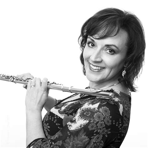 Michelle Carlisle, flute (Black and White) – Michelle Carlisle Official