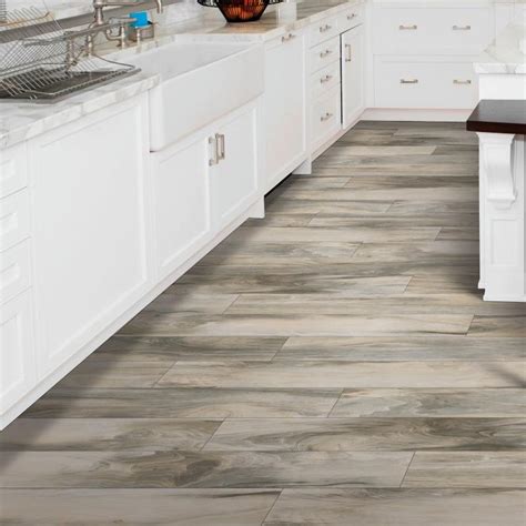 Mohawk Solidtech Founders Trace Street Chic Onflooring