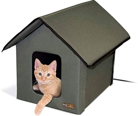 The Best Heated Outdoor Cat House for Winter 2023: 9 Top Picks - Travel Tabby