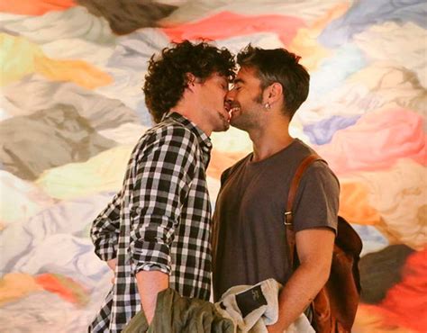 Por Un Beso El Corto Gay Del Orgullo En Madrid Cromosomax