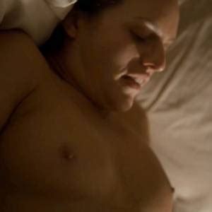 Elisabeth Moss Nude Sex Scene In The Handmaid S Tale FREE VIDEO