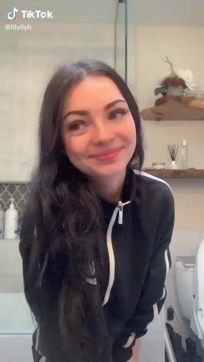 TIK TOK ASS JIGGLES NEVER GET OLD FINALLY DOES FULL NUDE CONTENT