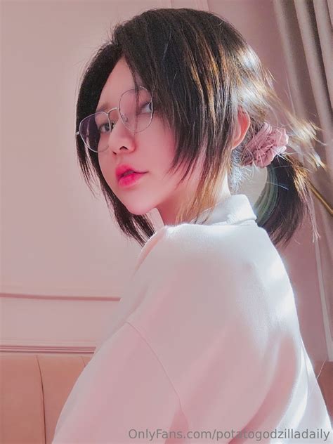 Potato Godzilla OnlyFans Nude Feb 1 28 2025 Mitaku