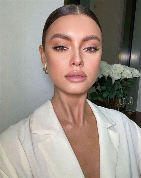 Gorgeous Nude Lip Bridal Makeup Ideas Weddingomania