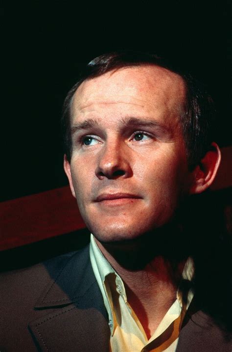 Tom smothers – Artofit