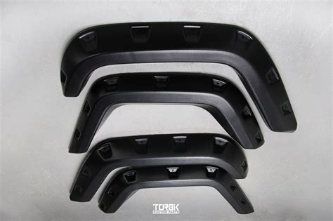 Расширители арок на УАЗ Hunter | TORBIK