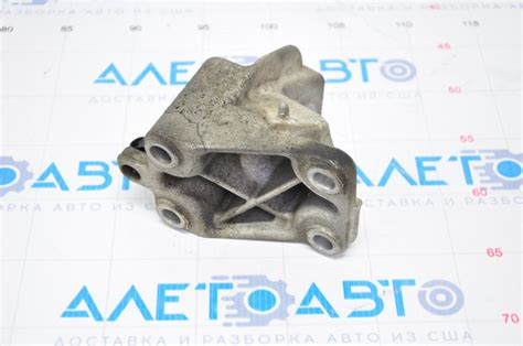 Кронштейн подушки двигателя правый Jeep Grand Cherokee WK2 11- 3.6 ...