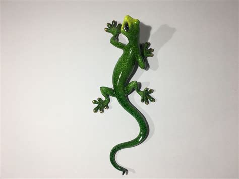 Green Gecko Wall Decor - Large — GingerInteriors.co.uk