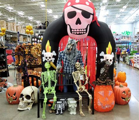 Haunted Eve's Halloween Blog: Lowe's Halloween 2018