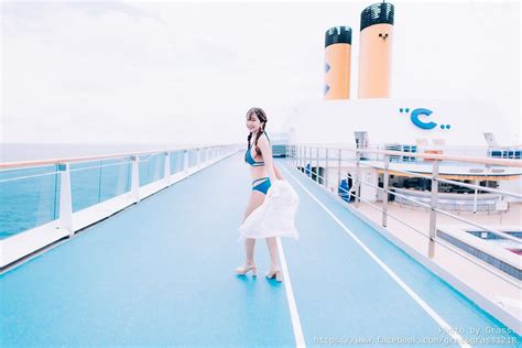 泳衣WAVE SHINE Bikini 美波神器 新款刺繡比基尼超夢幻 時尚刺繡曲線連身款激推 小草Grass 日々は楽しさ
