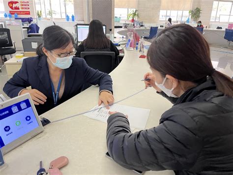 济宁高新区管委会 最新动态 开办企业｜济宁高新区发放全市首张“个体户直接变更经营者”营业执照