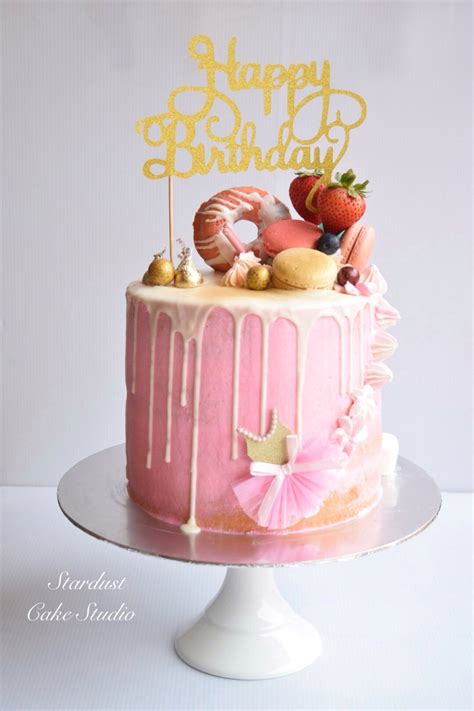 Semi Naked Dripping Cake Drip Cakes Cake Desserts