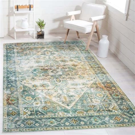 Flycarpets Burano Vintage Medaillon Vloerkleed Groen Laagpolig