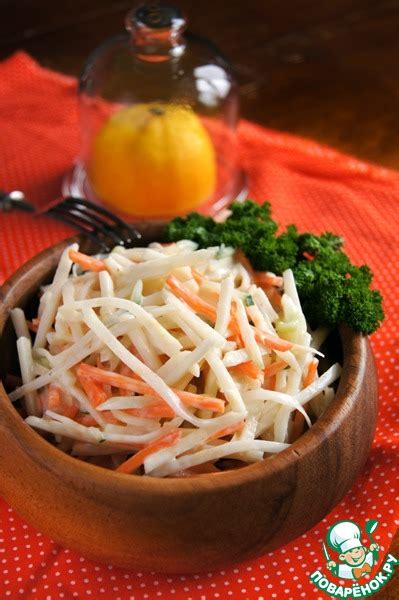 Салат с сельдереем и яблоком – кулинарный рецепт