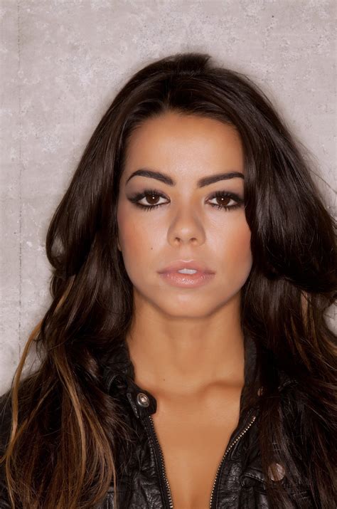 Fernanda Brandao Pictures