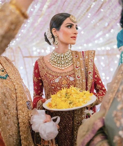 Pin By Ra Bia On Couture Pakistani Wedding Wedding Looks Indian Wedding