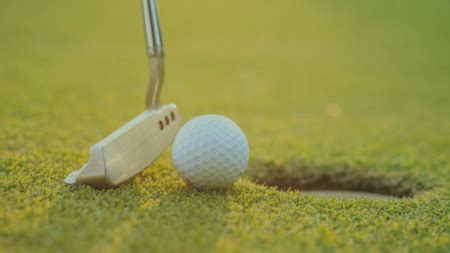 Heavy Vs Light Putter – Pros And Cons Of Each & What To Use - The ...