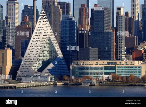 Hells kitchen waterfront manhattan new york city new york hi-res stock