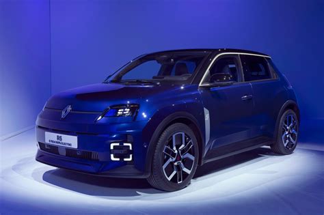 renault presents  electric renault   nostalgia evoking concept