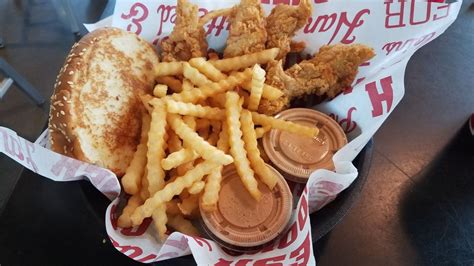 Raising Canes Chicken Fingers 19 Photos And 61 Reviews Fast Food