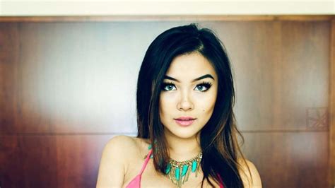 Hoops Star Prince In Jr High Vicki Li Hot Clicks Sports Illustrated