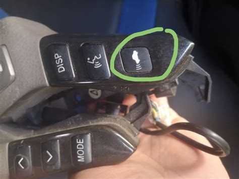 Установка фронтальной камеры AIRLINE ACAC009 — Toyota RAV4 (II), 2 л ...