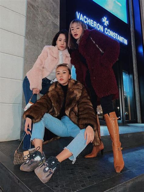 Nhân dịp năm mới bộ ba hot girl nổi tiếng Hà thành đứng chung một khung hình khiến dân tình