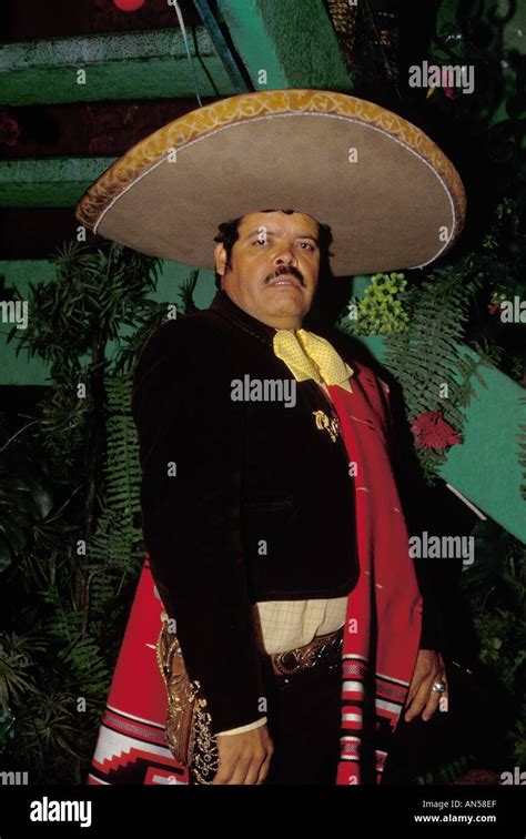 Portrait of a Mexican mariachi singer Stock Photo - Alamy