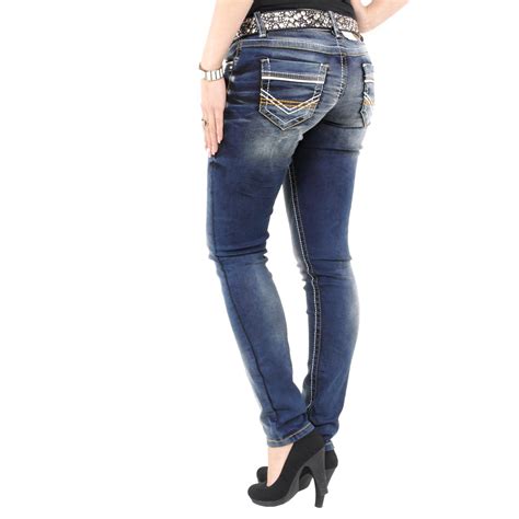 Trendige Damen Jeanshose Von Der Marke Cipo Baxx Modell 256 Slim Fit